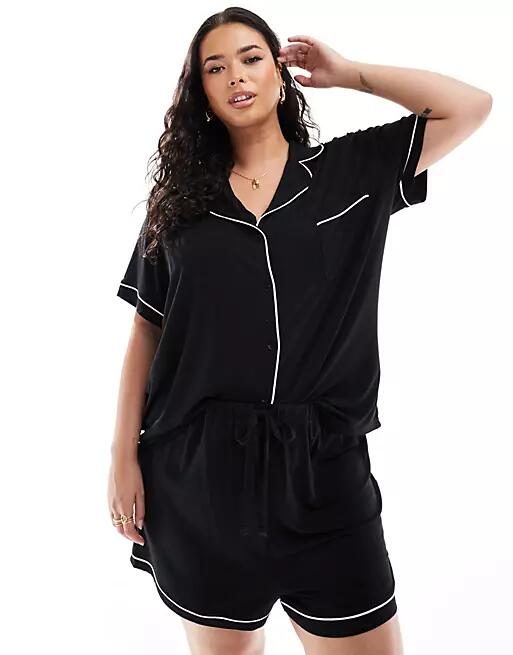 ASOS DESIGN Curve super soft short sleeve shirt & shorts pajama set with contrast piping in black Cover