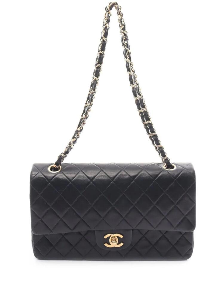 CHANEL Pre-Owned 2003-2004 matelasse flap chain shoulder bag - Black Cover