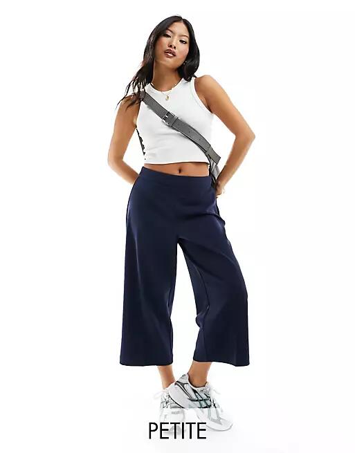 Vero Moda Petite tailored straight leg pants in navy Cover