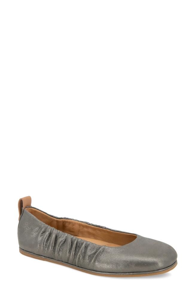 GENTLE SOULS BY KENNETH COLE Mavis Ballet Flat in Pewter Leather Cover