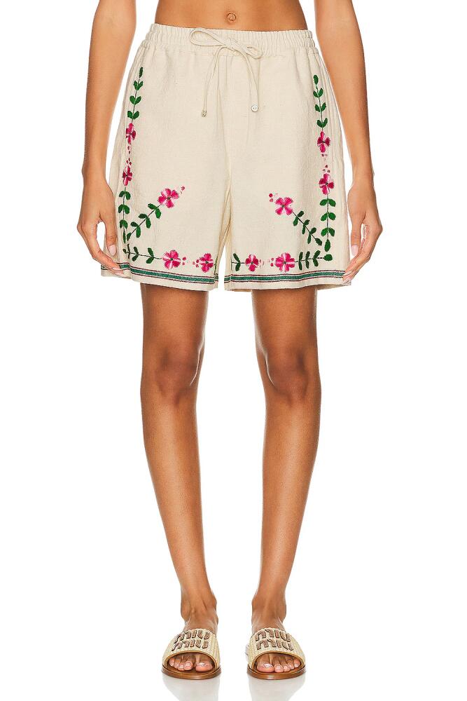 HARAGO Embroidered Shorts in White Cover