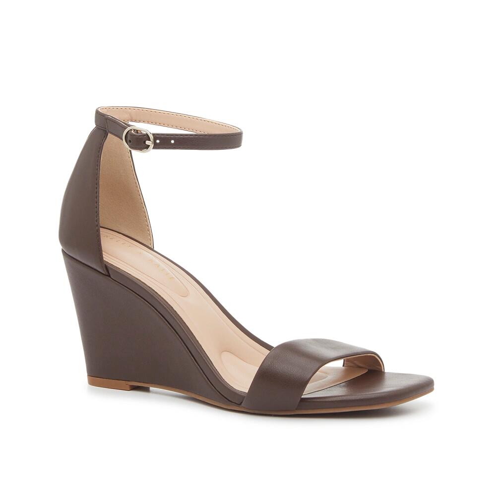 Kelly & Katie Cebi Sandal | Women's | Dark Oak Brown Cover