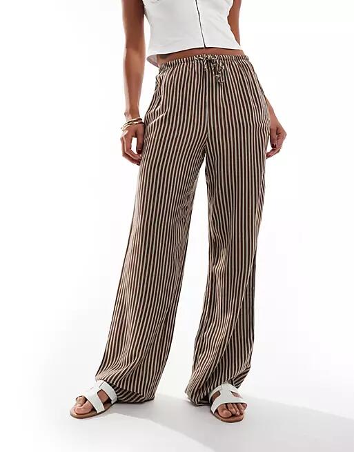 Bershka drawstring waist wide leg pants in brown pinstripe-Blue Cover