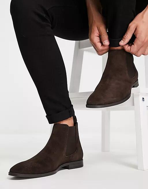 ASOS DESIGN chelsea boots in brown suede with black sole Cover