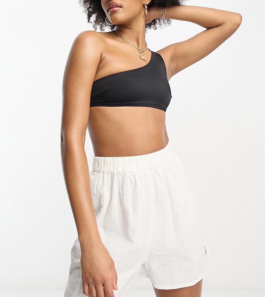 ASOS DESIGN Tall textured beach short in white - part of a set Cover