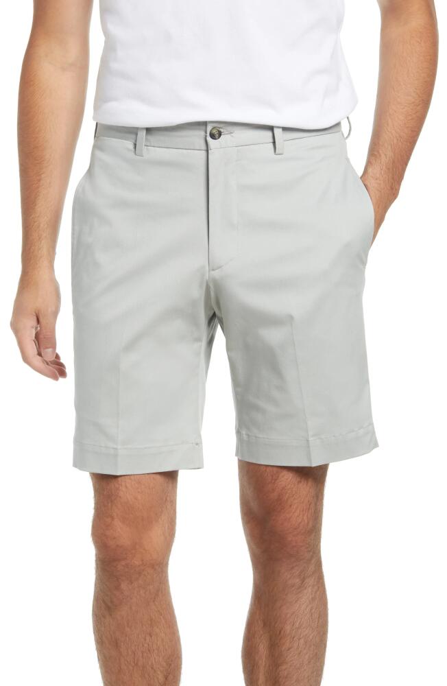 Berle Charleston Khakis Flat Front Stretch Twill Shorts in Light Grey Cover