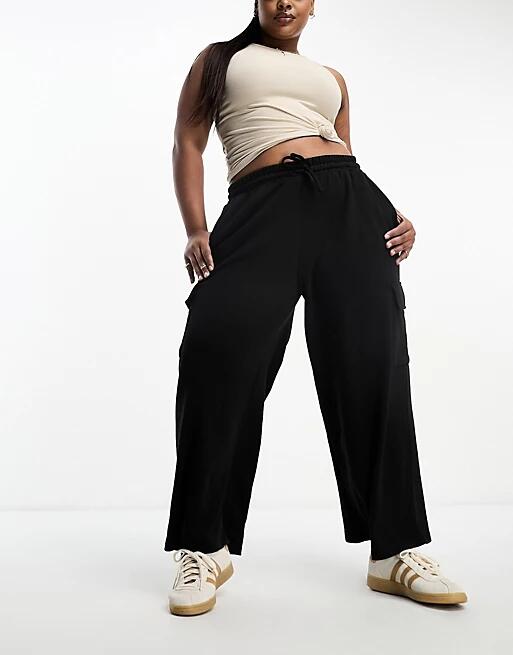 Yours wide leg sweatpants in black Cover