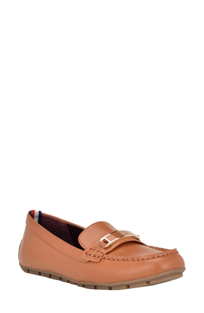 Tommy Hilfiger Kyria Driving Loafer in Beige Cover