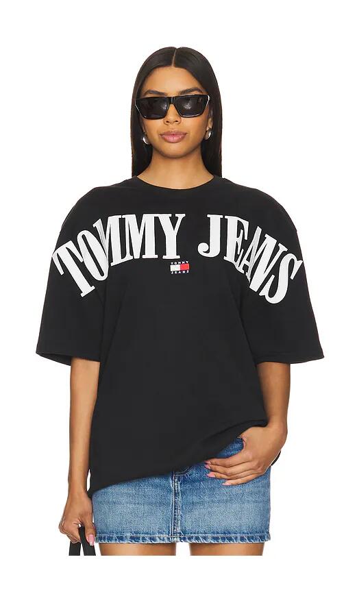 Tommy Jeans Oversized Badge Tee in Black Cover