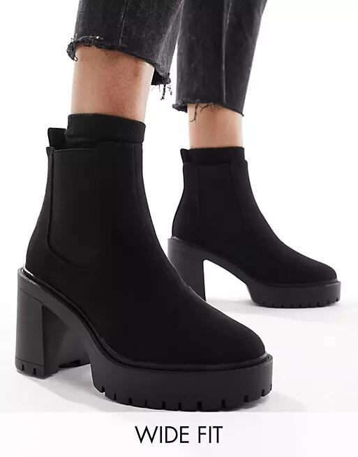 ASOS DESIGN Wide Fit Elma heeled chunky chelsea boots in black Cover