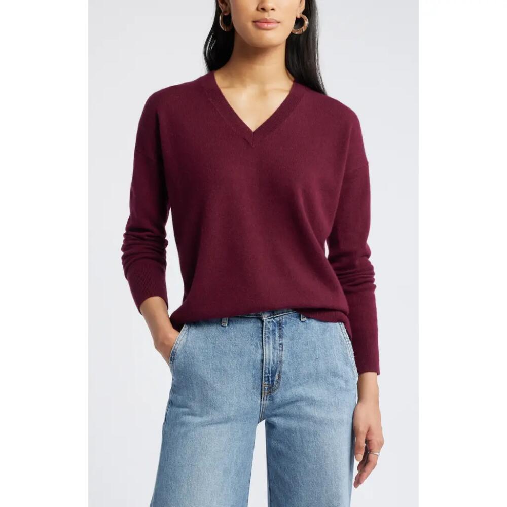 Nordstrom V-Neck Cashmere Sweater in Burgundy Cover