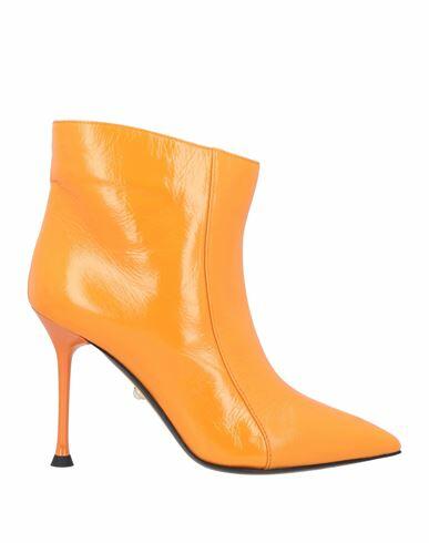 Aleví Milano Woman Ankle boots Mandarin Soft Leather Cover