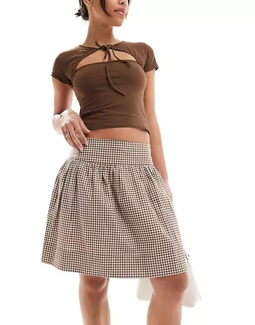 Motel gingham knee length skirt in brown Cover