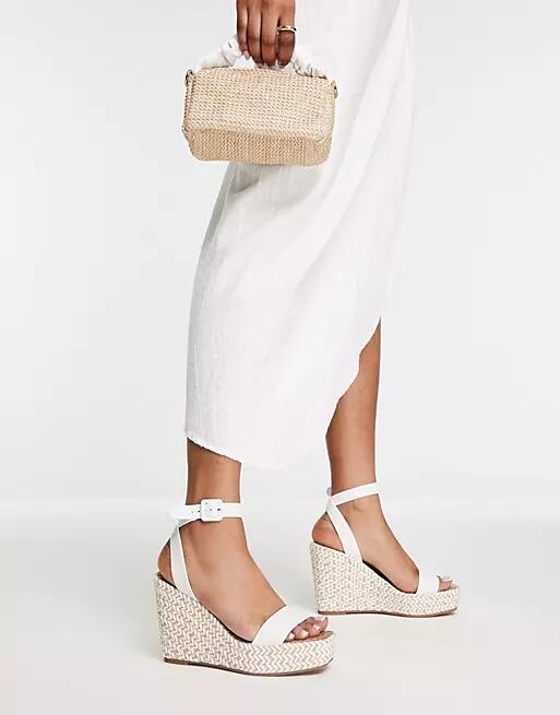 Steve Madden Upstage rope wedge sandal in white Cover