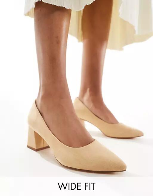 Truffle Collection wide fit block heel pumps in beige-Neutral Cover