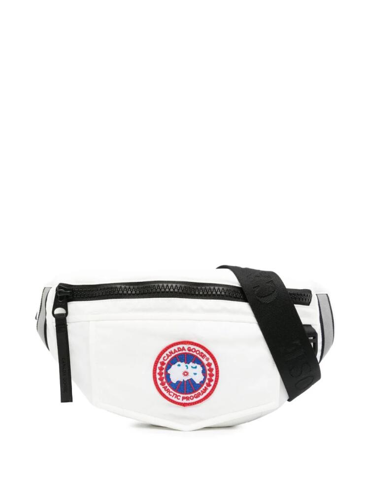 Canada Goose logo-patch belt bag - White Cover