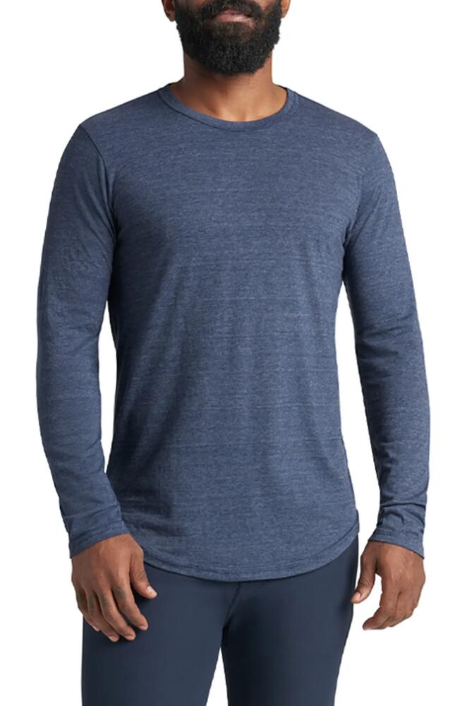 Goodlife Scallop Crewneck Long Sleeve T-Shirt in Midnight Cover