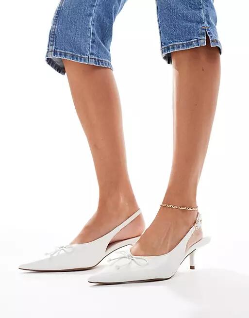 ASOS DESIGN Sriracha bow slingback mid heeled shoes in off-white Cover