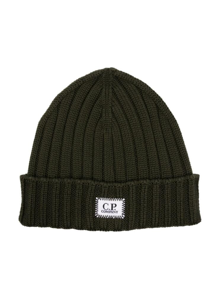 C.P. Company logo-patch ribbed wool beanie - Green Cover