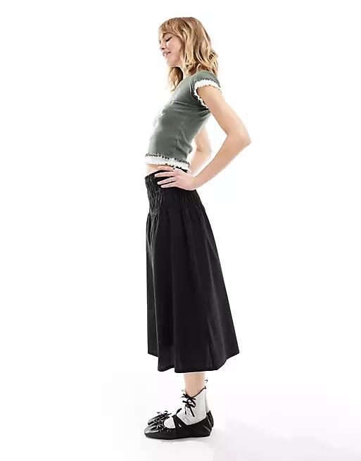 Daisy Street shirred waist cotton midi skirt in black Cover