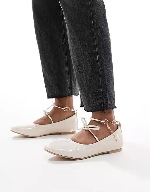 Simmi London Abbie Bow ballet flats with ruched detail and removable anklet in cream-White Cover