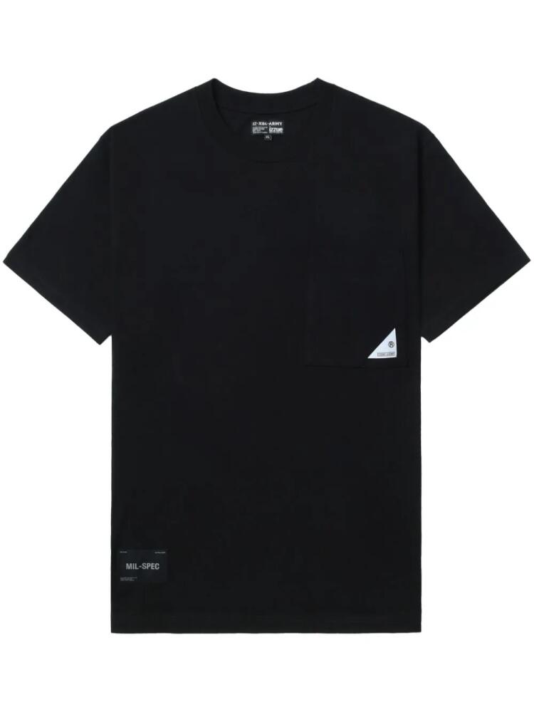 izzue logo-appliqué cotton T-shirt - Black Cover