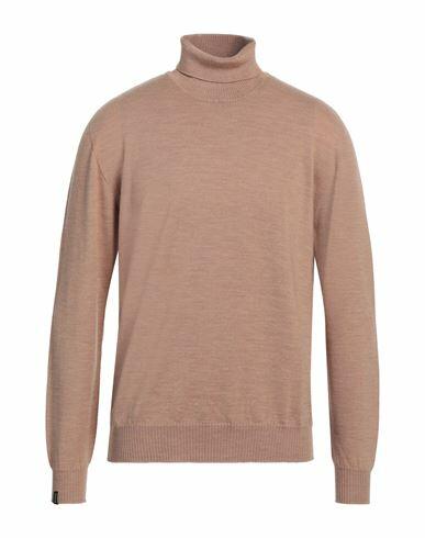 Arovescio Man Turtleneck Camel Merino Wool Cover