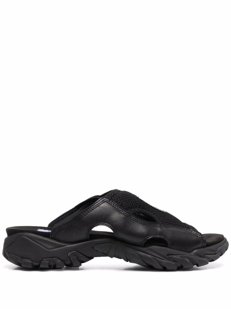 MCQ Striae leather sliders - Black Cover