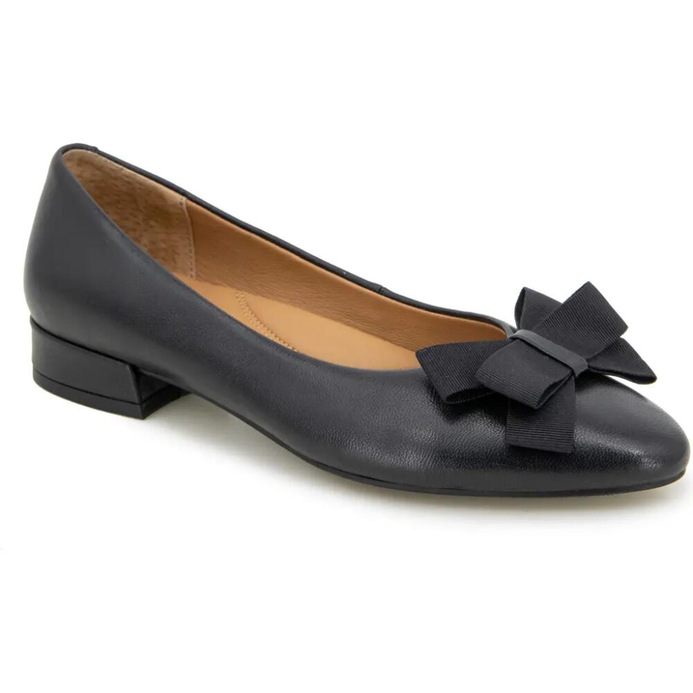 GENTLE SOULS BY KENNETH COLE Abigail Bow Pump in Black Leather Cover