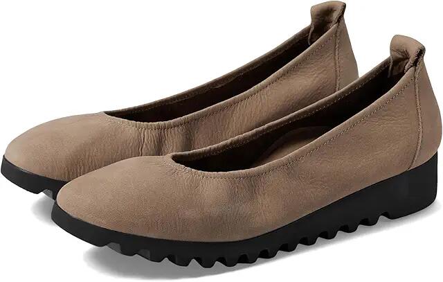 Aetrex Brianna (Taupe) Women's Flat Shoes Cover