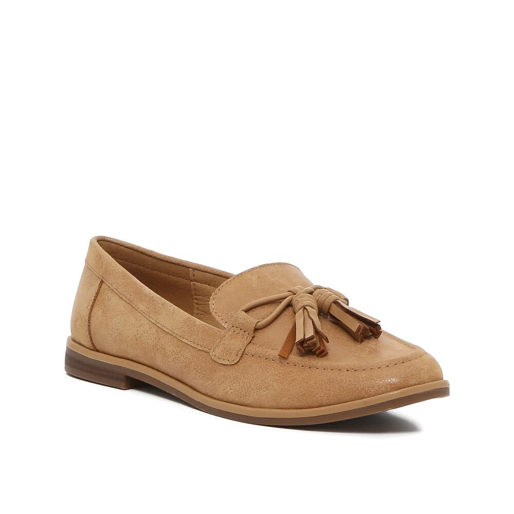 Crown Vintage Sabriel Loafer | Women's | Tan/Silver Shimmer Cover