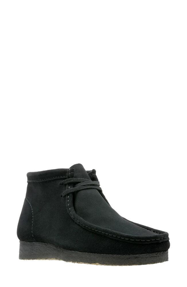 Clarks(r) Wallabee Chukka Boot in Black Suede Cover