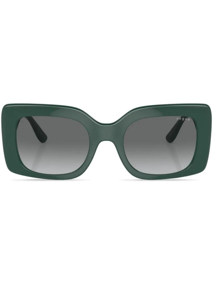 Vogue Eyewear rectangle-frame logo-print sunglasses - Green Cover