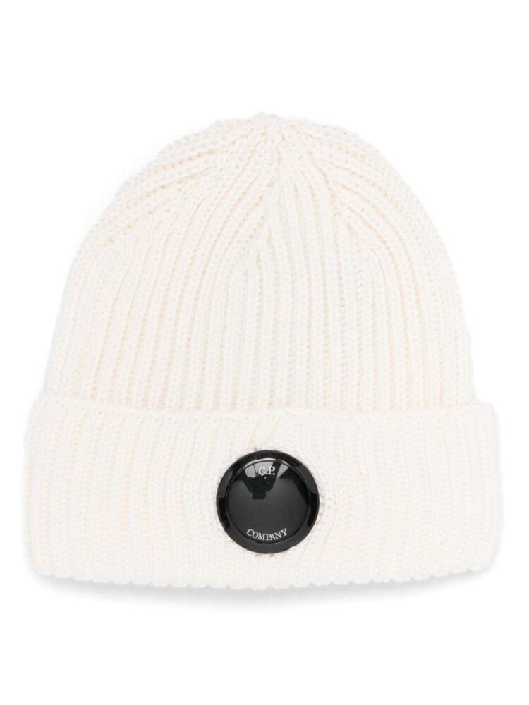 C.P. Company Lens detail beanie hat - White Cover