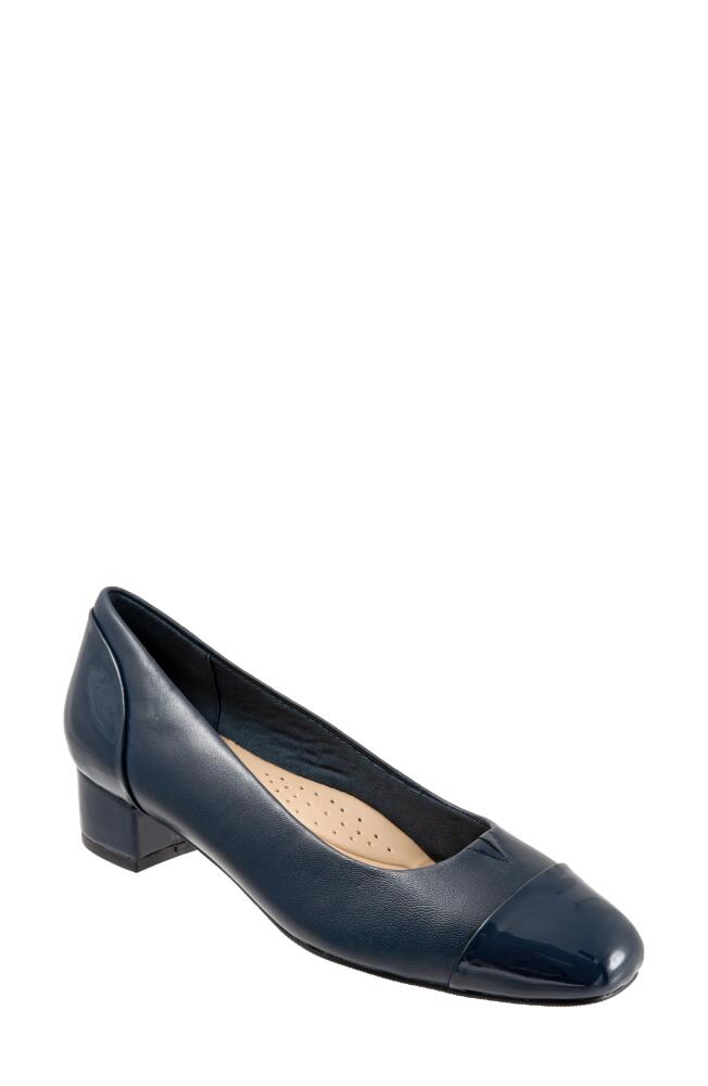 Trotters Daisy Pump in Navy Leather Cover