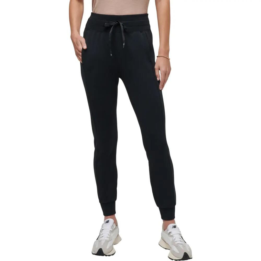 TravisMathew Core Skyloft Joggers in Black Cover