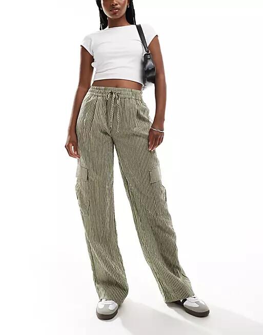 Bershka utility pocket tie waist wide leg pants in khaki stripe-Green Cover