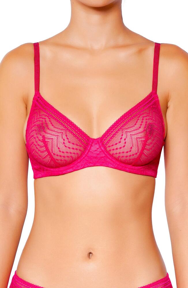 Huit Eclantante Lace Underwire Bra in Fuchsia Cover