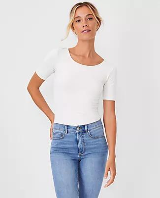 Ann Taylor Modern Seamless Scoop Neck Tee Cover