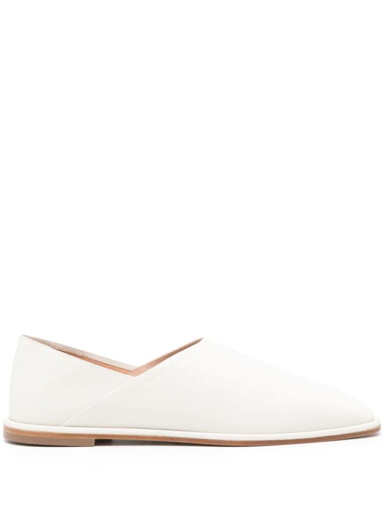 Emporio Armani square-toe leather slippers - White Cover