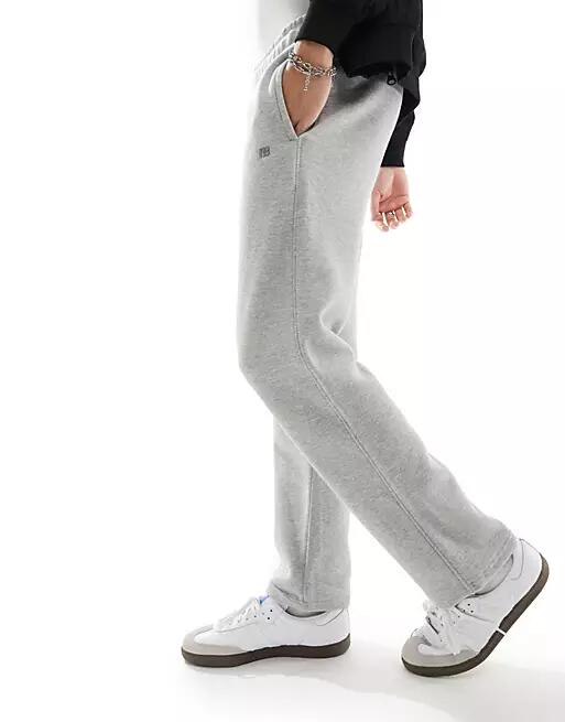 Pull & Bear straight leg sweatpants in gray Cover