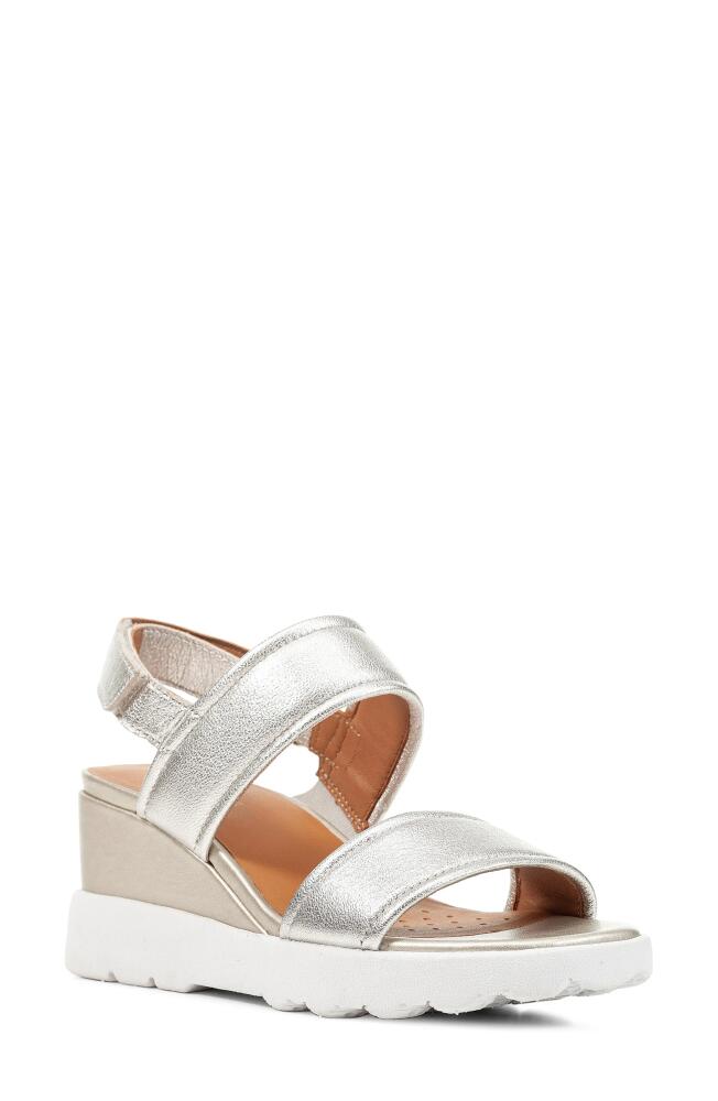 Geox Spherica Wedge Sandal in Light Gold Cover