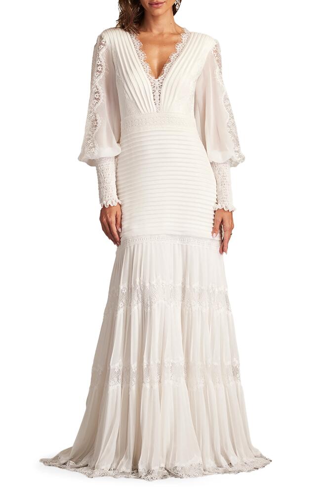 Tadashi Shoji Pintuck Detail Long Sleeve Gown in Ivory Cover