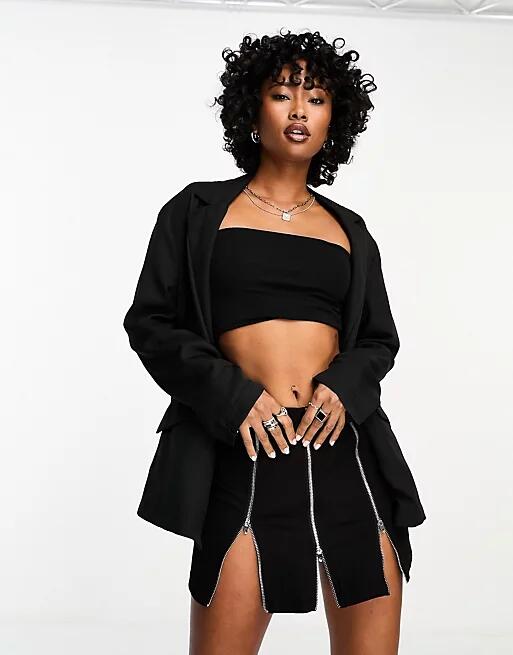 Bershka oversized blazer in black Cover