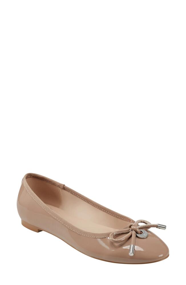 Bandolino Payly Patent Ballet Flat in Medium Natural 101 Cover