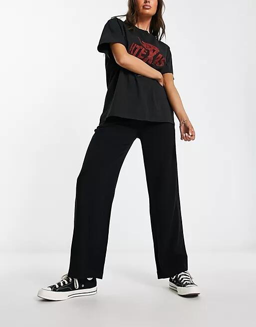 Weekday Lilah linen mix pants in black Cover