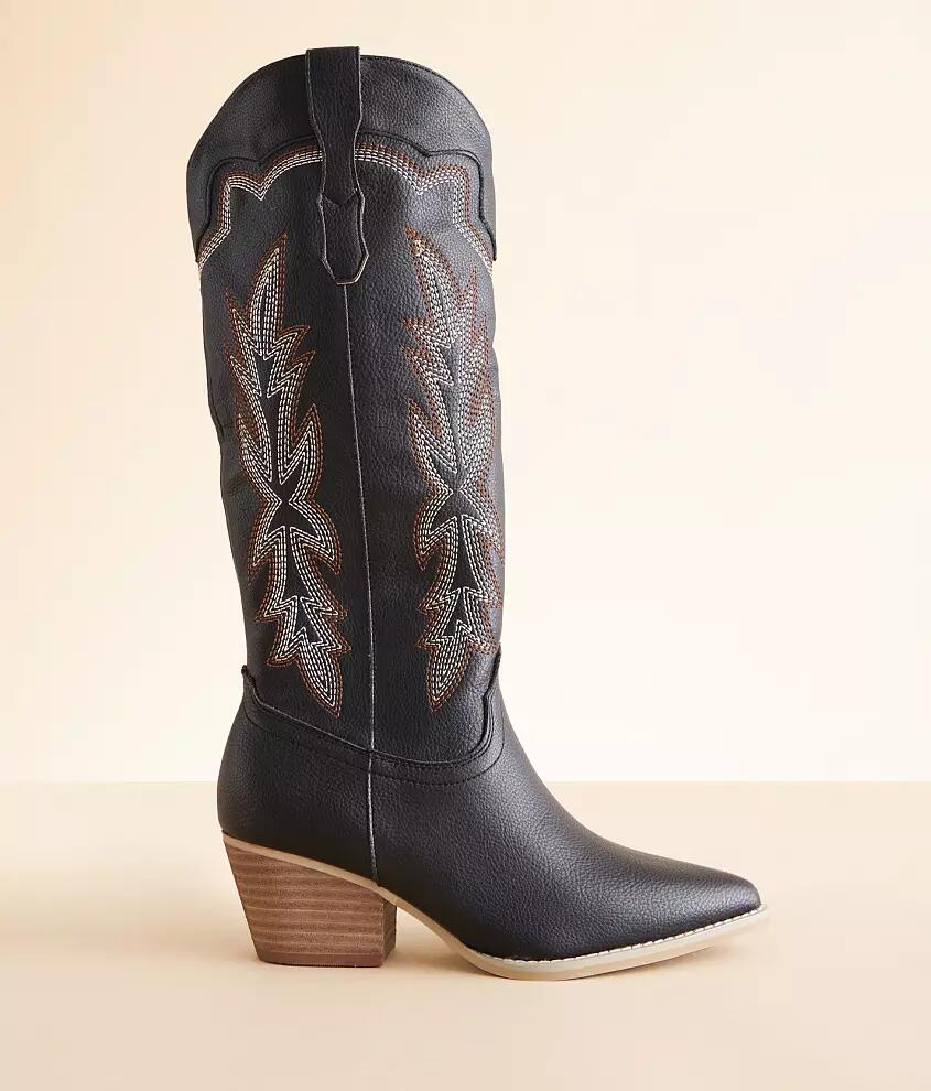 Oasis Society Ainsley Western Boot Cover