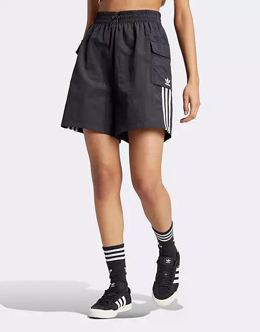 adidas Originals 3 stripe cargo shorts in black Cover