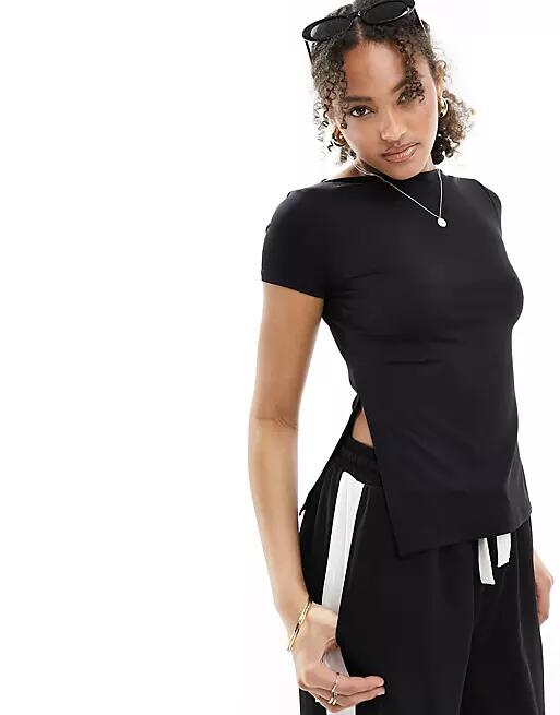 ONLY cap sleeve longline tee with side split in black Cover