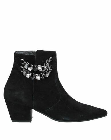 Paola Ferri Woman Ankle boots Black Sheepskin Cover